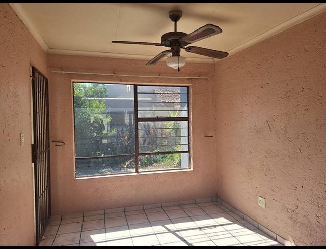 3 BEDROOM PROPERTY TO RENT IN DALPARK EXT 1